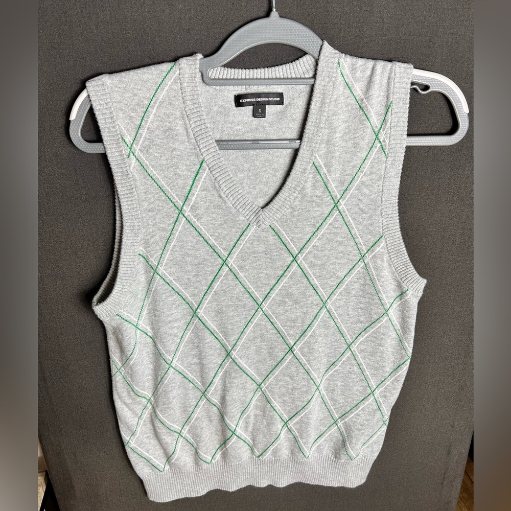 Express studio Sweater vest